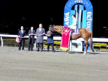 【地方競馬】浦和・ゴールドカップ 1番人気のムエックスが1馬身半差の完勝で重賞V3