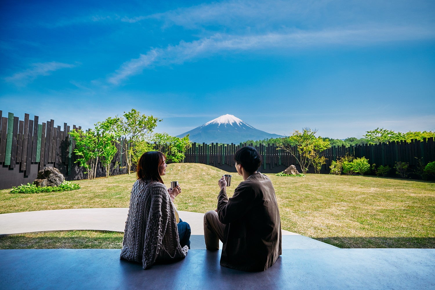 山梨にサウナ付き別荘ホテル「アブラサス ハウス 富士河口湖」富士山ビューの空間で上質な休息を - 女子旅プレス