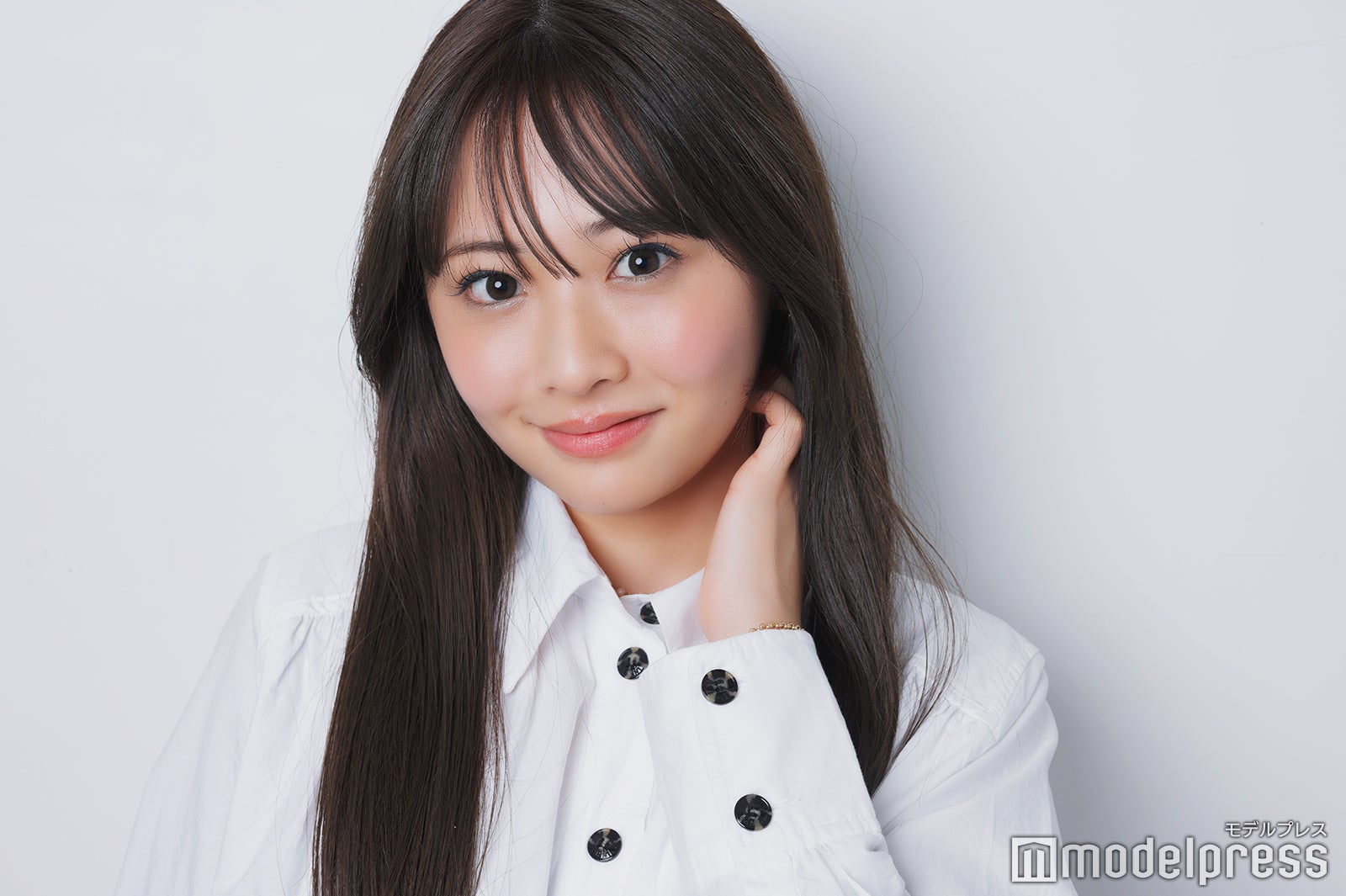 垢抜けオフィスカジュアルメイク（C）モデルプレス