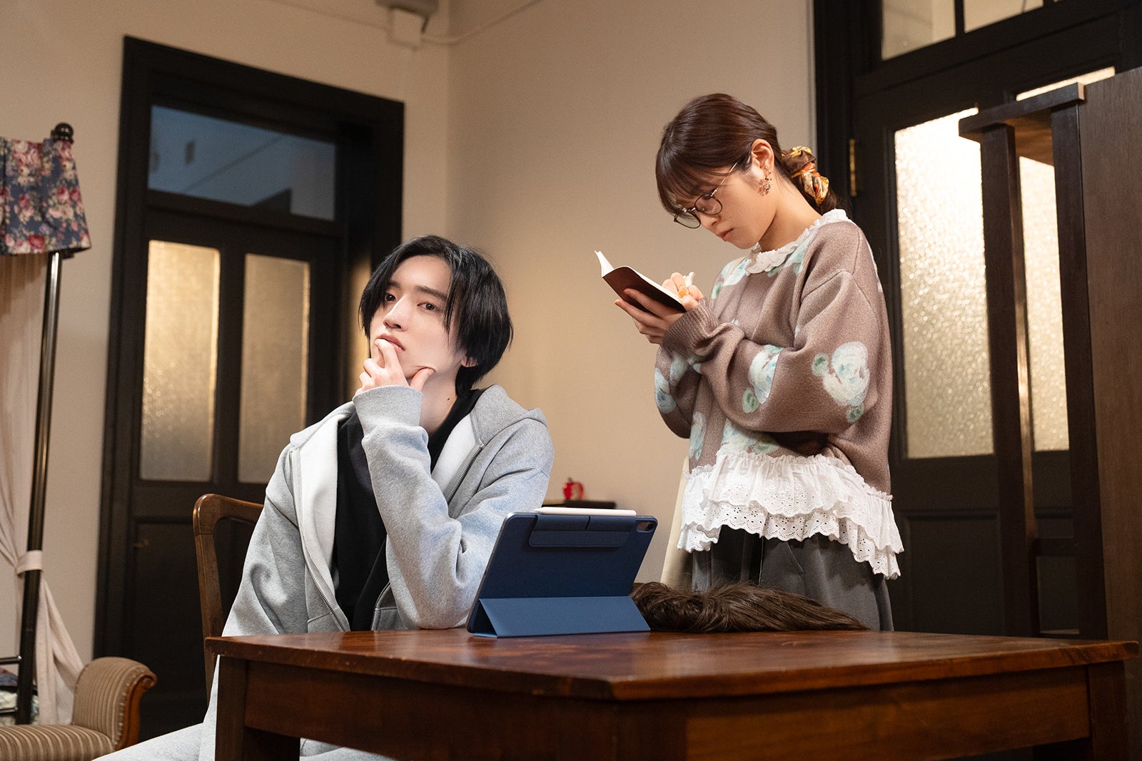 道枝駿佑、渋谷凪咲（C）Storm Labels Inc.