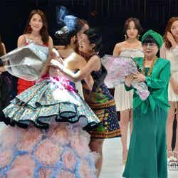 左から:森星、森泉、桂由美