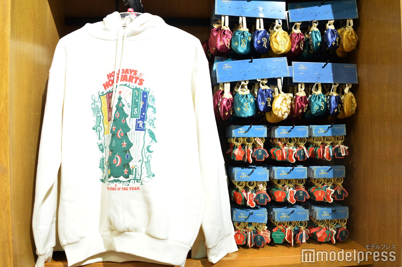 （C）モデルプレス