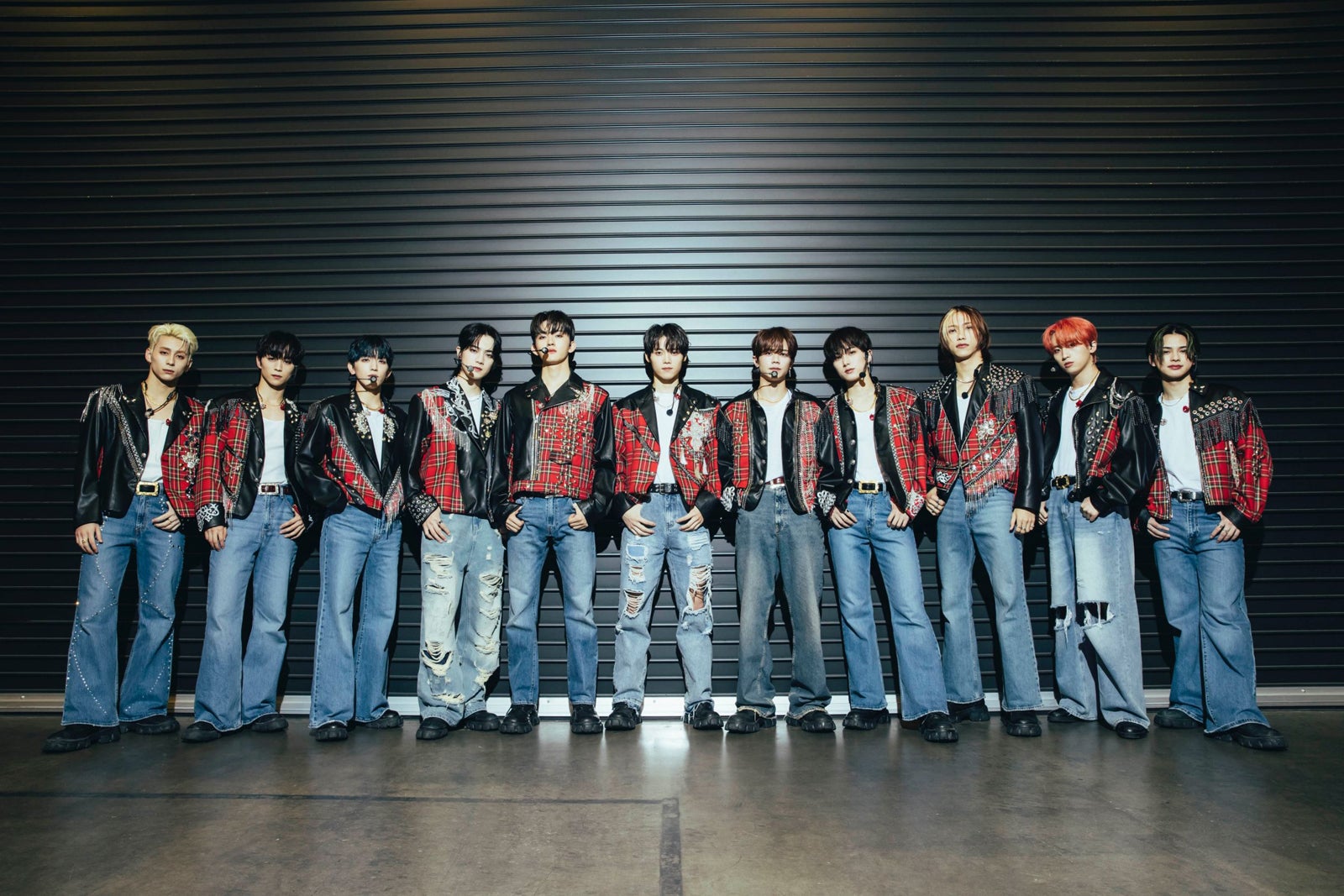 INI（C）LAPONE Entertainment