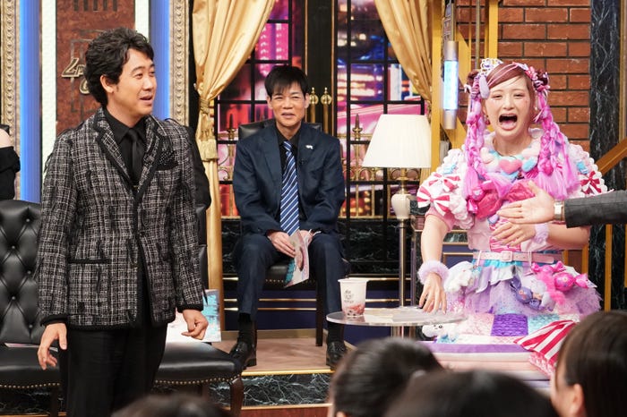 大泉洋、名倉潤、しなこ(C)日本テレビ
