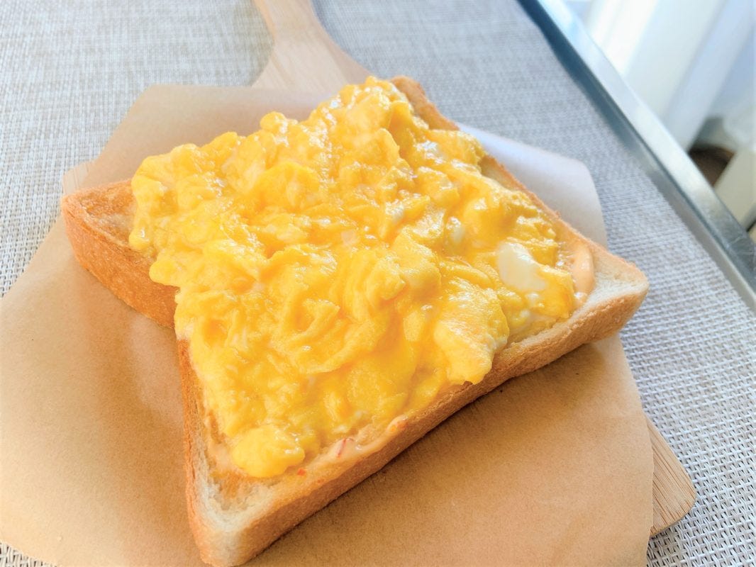 とろとろ卵のトースト