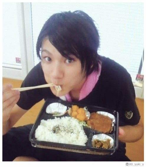 山田裕貴、19歳当時の“もぐもぐ”ショット公開 「可愛い」「惚れる」とファン歓喜