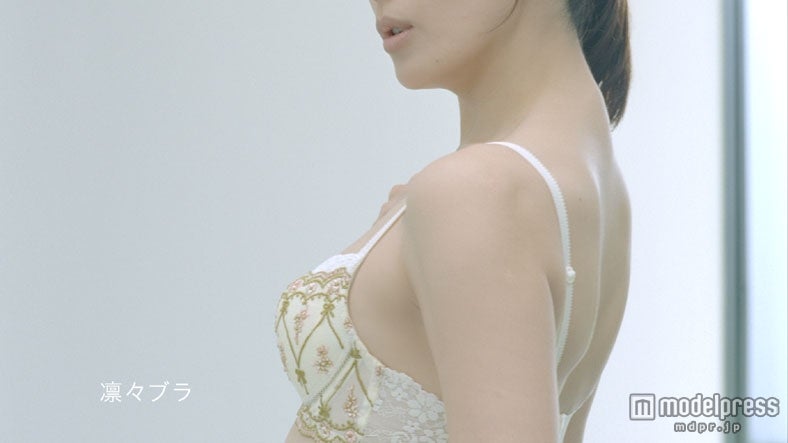 長谷川理恵／トリンプ「FIT SENSATION（フィットセンセーション）」新CMより