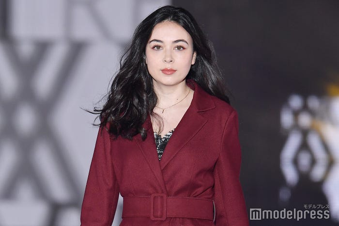 エレナ・アレジ・後藤(C)モデルプレス