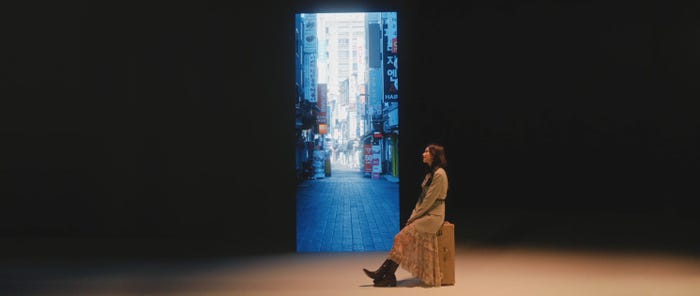 SANA/「卒業」のミュージックビデオより