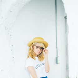 モデルプレス - Dream Ami、丸めがねで大人の表情に 知的に魅せる新たな一面とは