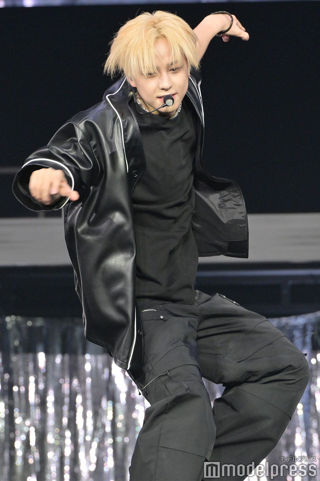 ダンスチャレンジでWATWINGと立ち位置を譲り合っていたTAKI「BEAT AX」&TEAM（C）モデルプレス