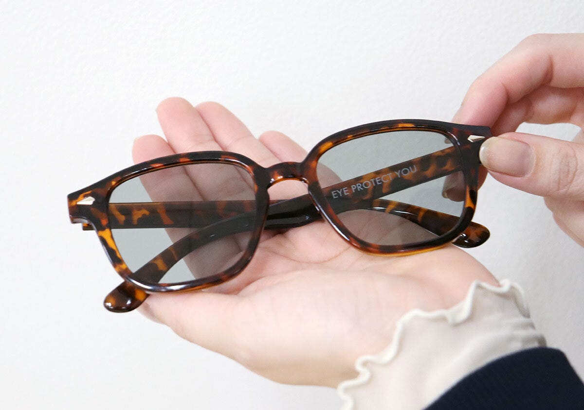 オトナミューズ2026年6月号通常付録レビュー調光サングラスグレー