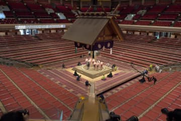 大鵬の孫 鵬山は白星発進 初めてのまげに 気が引き締まり力士らしくなれた モデルプレス