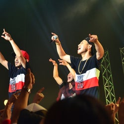 C K Keenの地元鹿児島県鹿屋市でふるさと納税ライブ開催 ライブで子供達に絵本を モデルプレス