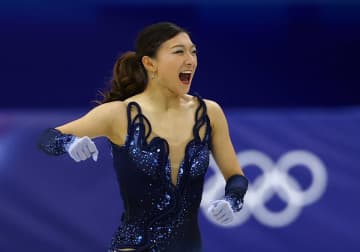 恐怖心打ち破り好発進「なんでこんなに楽しいんやろ」坂本花織を解き放ったりくりゅうからの“バトン” 逆転金に勇気「黄金のバトン。絶対に落とせないバトンを受け取った」