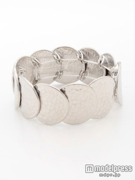 バングル＆ブレス「&byP&D」3,888円（税込）