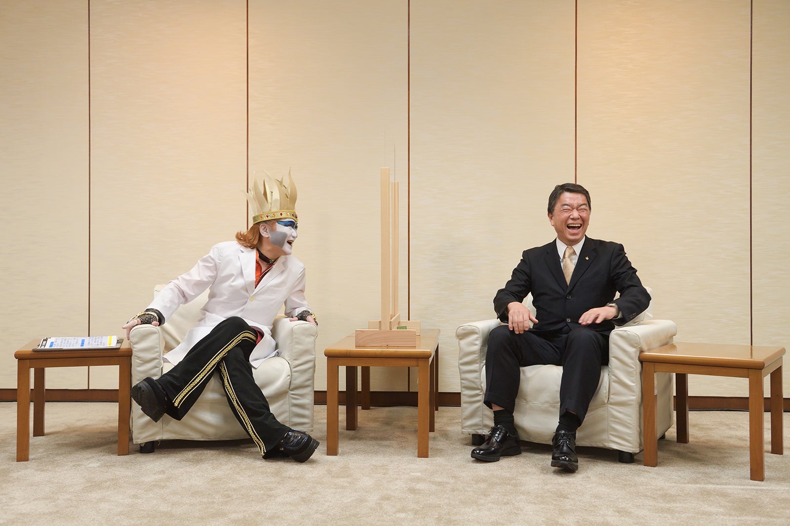 デーモン閣下、村井嘉浩・宮城県知事 （提供写真）