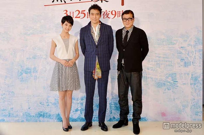 (左から)剛力彩芽、村上弘明、陣内孝則