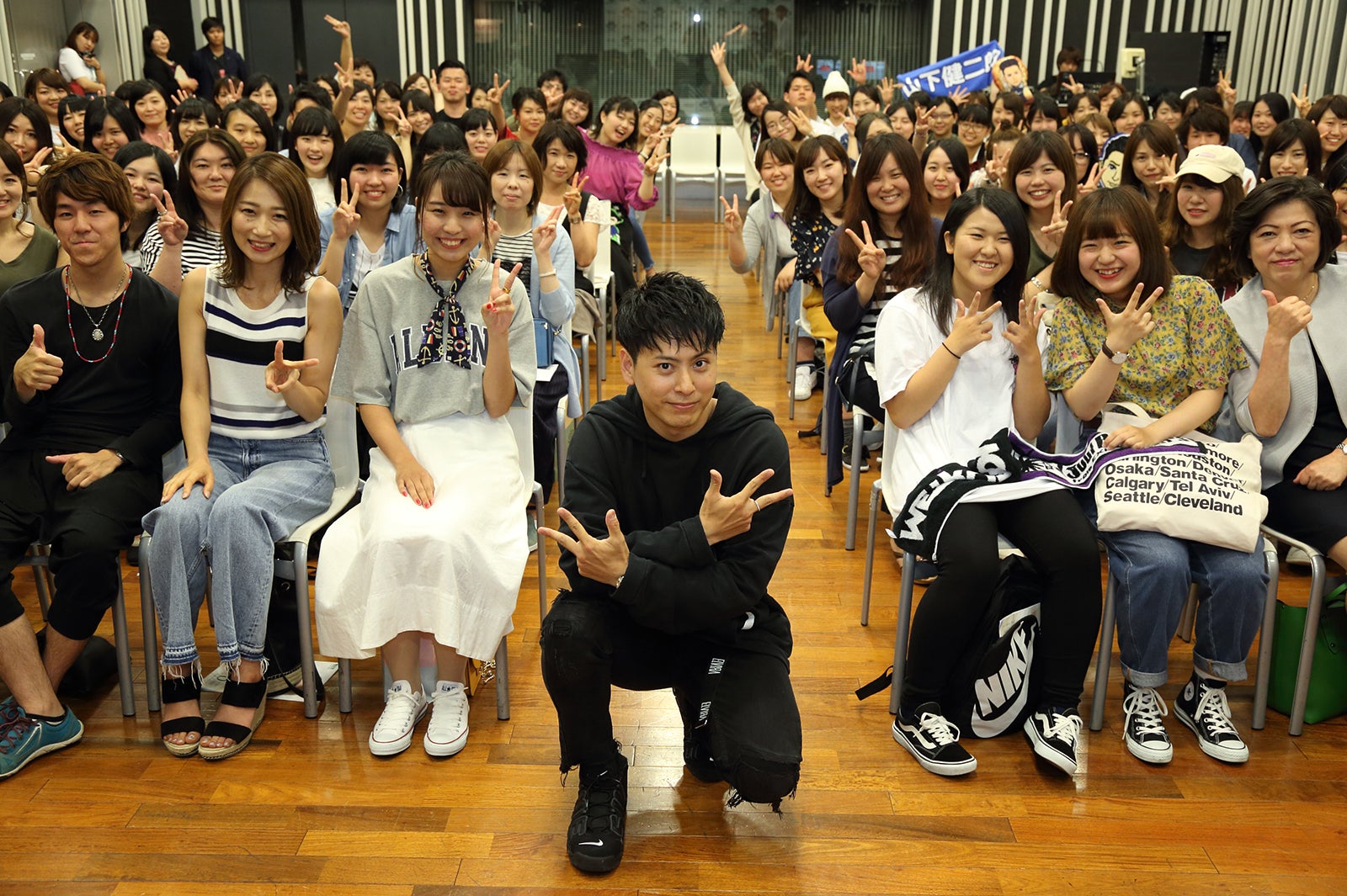 記念撮影／山下健二郎 荒木くんと山下健二郎（画像提供：ニッポン放送）