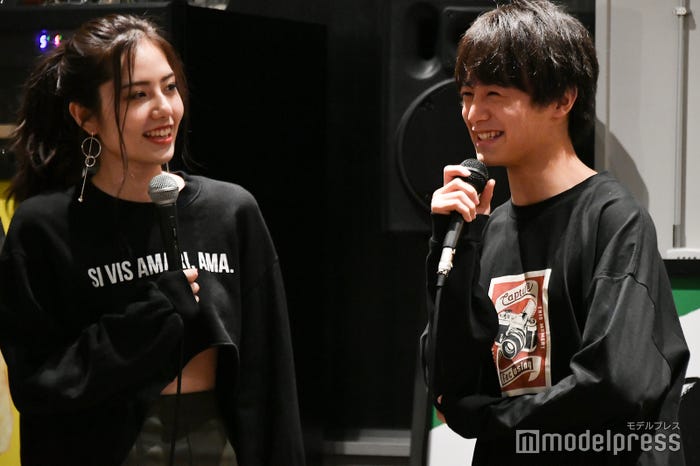 いと(宮瀬いと)、ひろむ(黒田昊夢) (C)モデルプレス