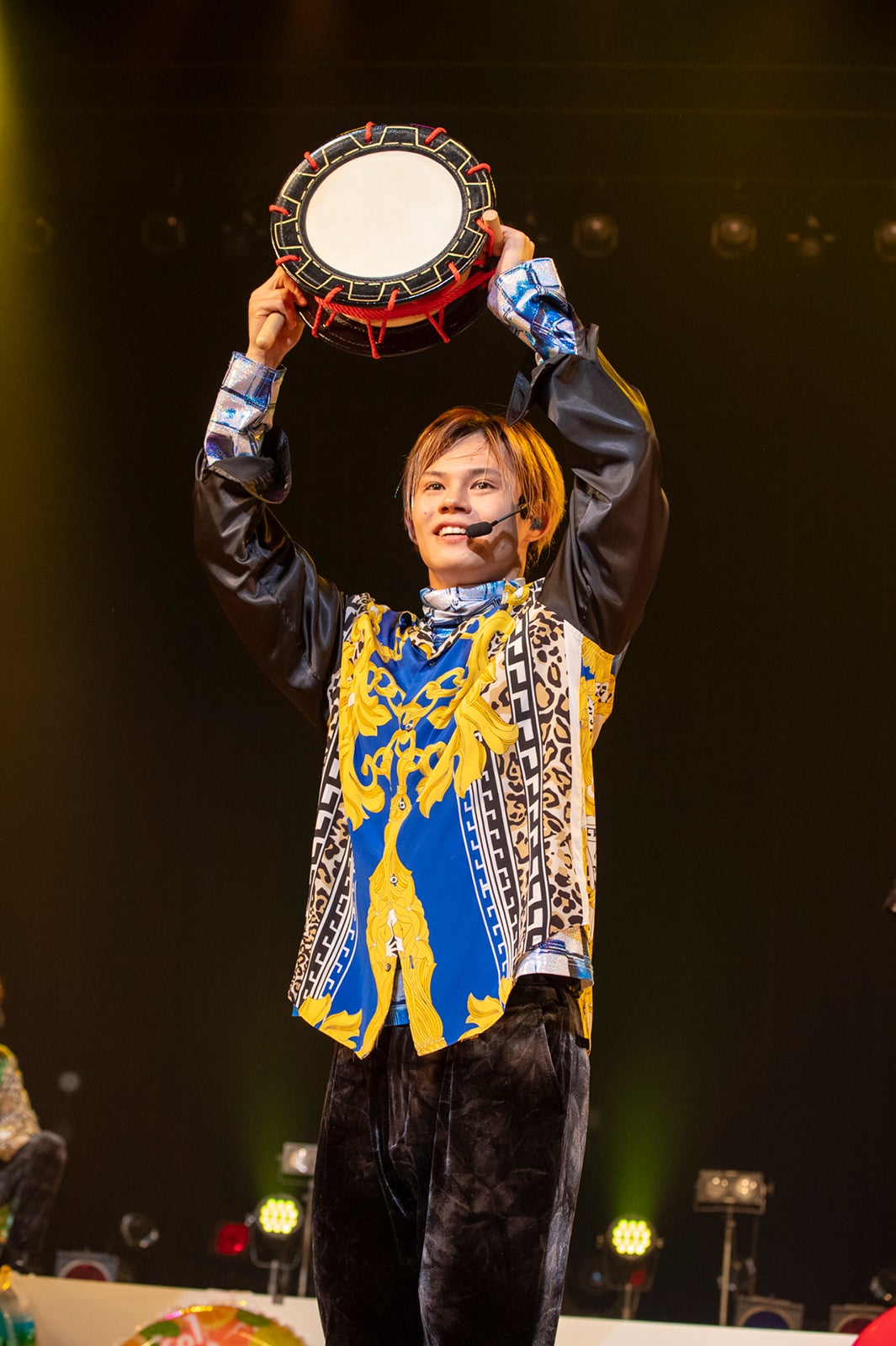 超特急（撮影：米山三郎、深野輝美）