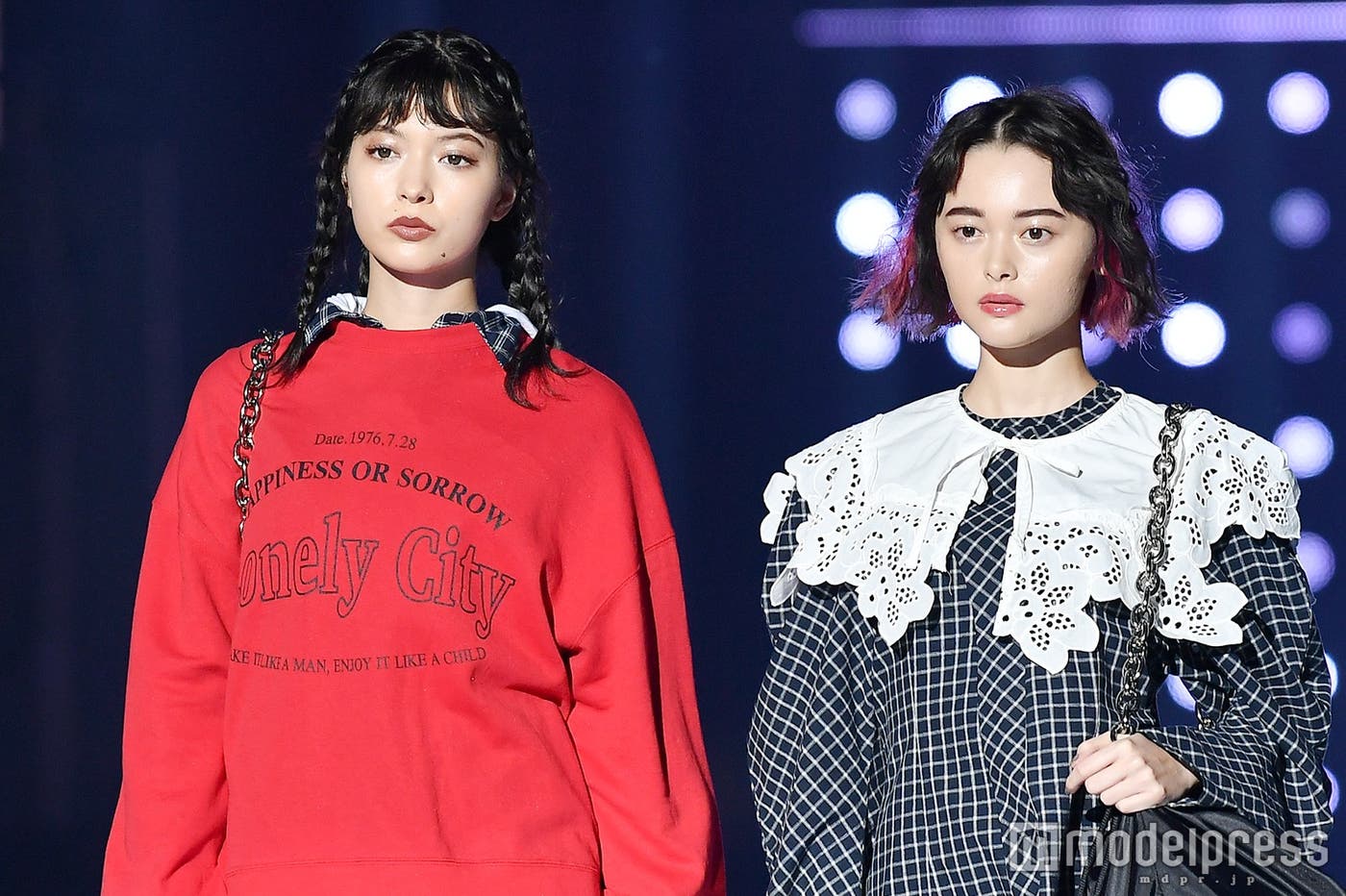 八木アリサ、玉城ティナ(C)モデルプレス