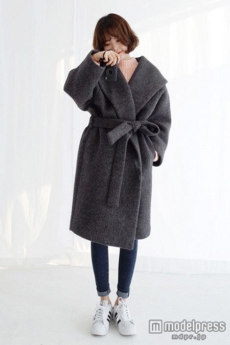 「ハイネック肉厚ニットトップス」5,443円（税込）／Photo by DHOLIC