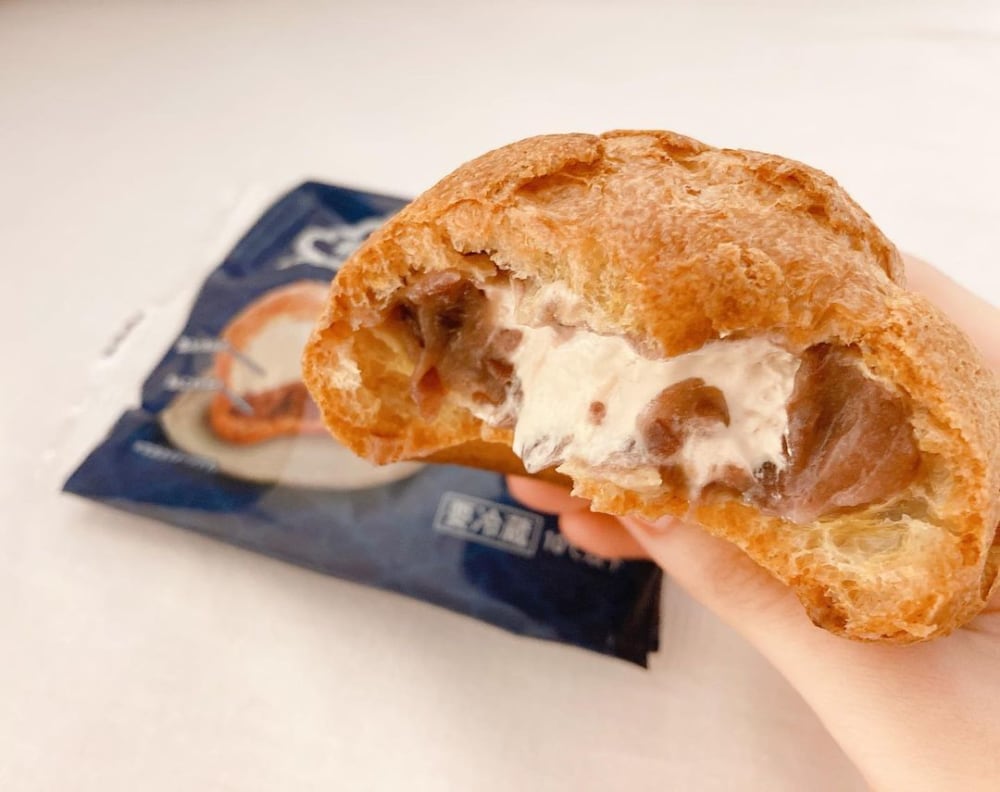 あんこと黒みつのシュークリーム