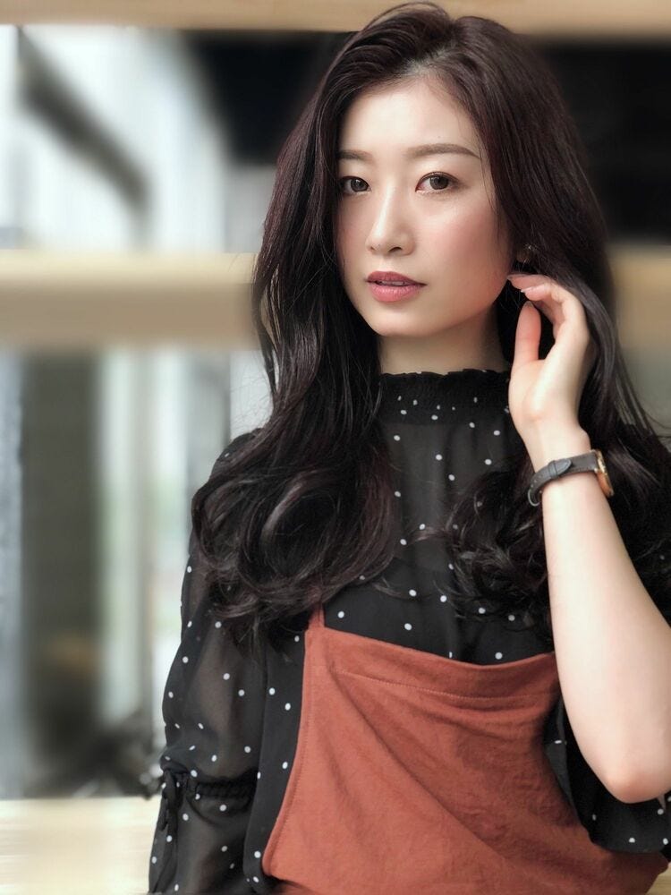 黒髪ロングで大人っぽく垢抜ける 流行りのスタイルにイメチェンしてみては モデルプレス 黒髪ロングで大人っぽく垢抜ける 流行りのスタイルにイメチェンしてみては モデルプレス