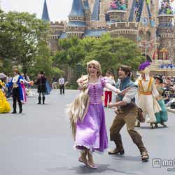 初登場のラプンツェル(左)、フリン・ライダー(右)/七夕グリーティング/(C)Disney