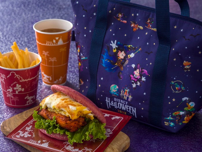 スペシャルセット、スーベニアランチケース付き2,670円/販売店舗:東京ディズニーシー:ニューヨーク・デ(C)Disney