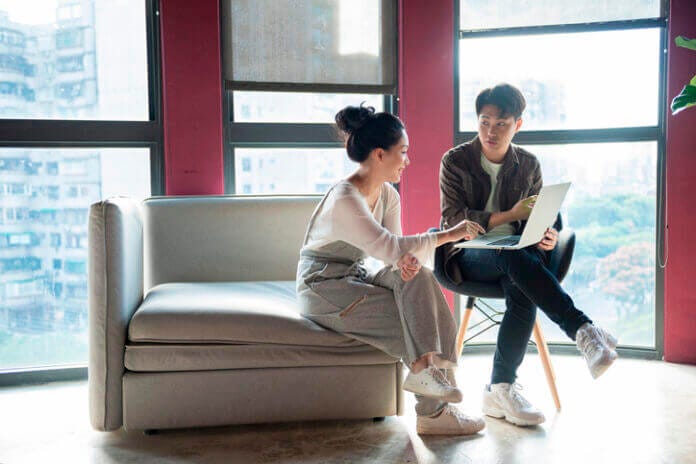 若い男性が年上の女性にされると弱い言動とは?