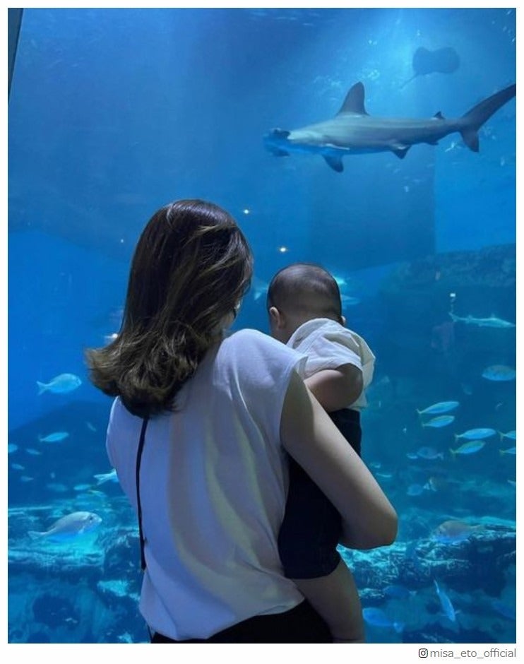 衛藤美彩、夫・源田壮亮選手＆息子との“夏休み”満喫ショット公開に「素敵」「撮り合い可愛い」の声