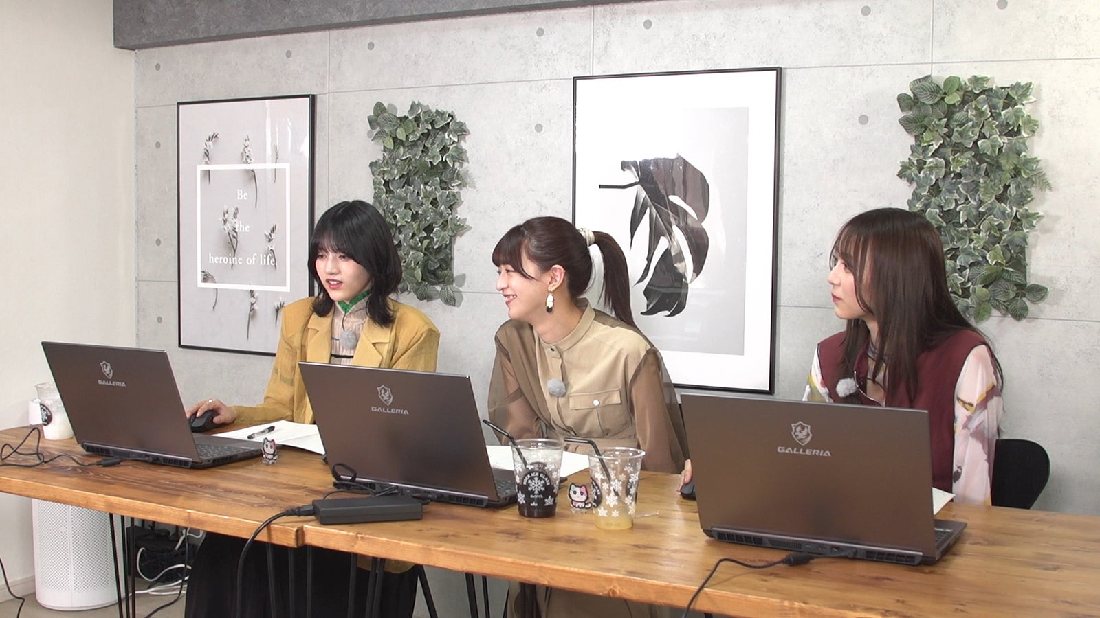 林瑠奈、吉田綾乃クリスティー、弓木奈於（C）BSテレ東