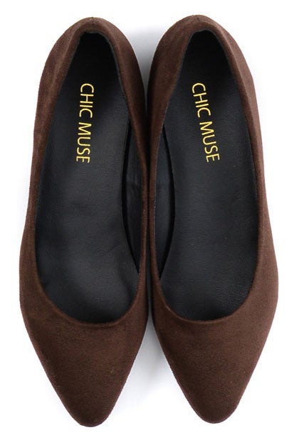 ポインテッドトゥフラットパンプス「Re:EDIT by GALSTAR」2,398円（税込）／画像提供：Re:EDIT by GALSTAR