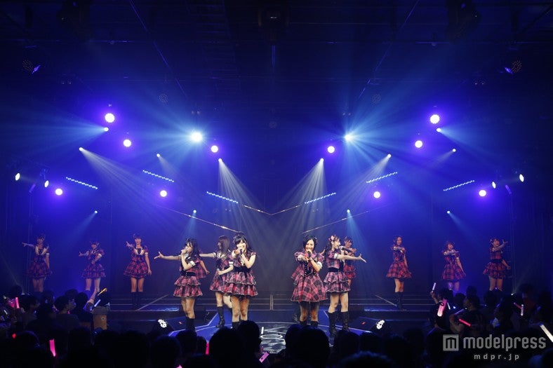 HKT48チームH「博多レジェンド」公演より／(C)AKS
