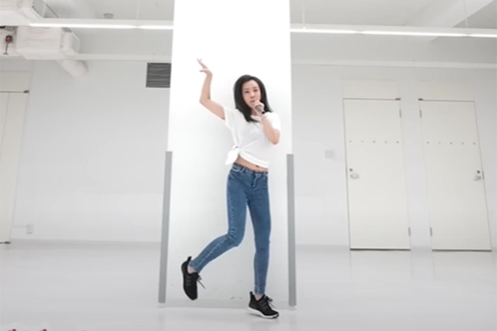 板野友美YouTubeより