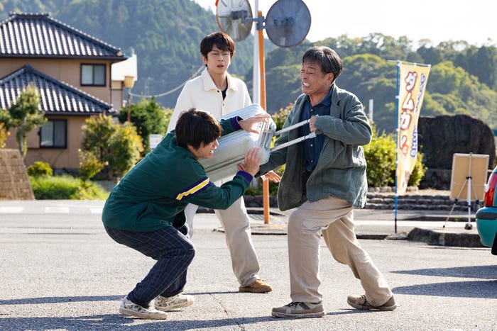 手越祐也、及川光博、光石研「ぼくたちん家」第4話(C)日本テレビ