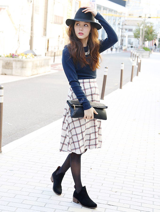 ストライプとチェックから選べるフレアスカート「coca」2,490円（税込）／画像提供：coca