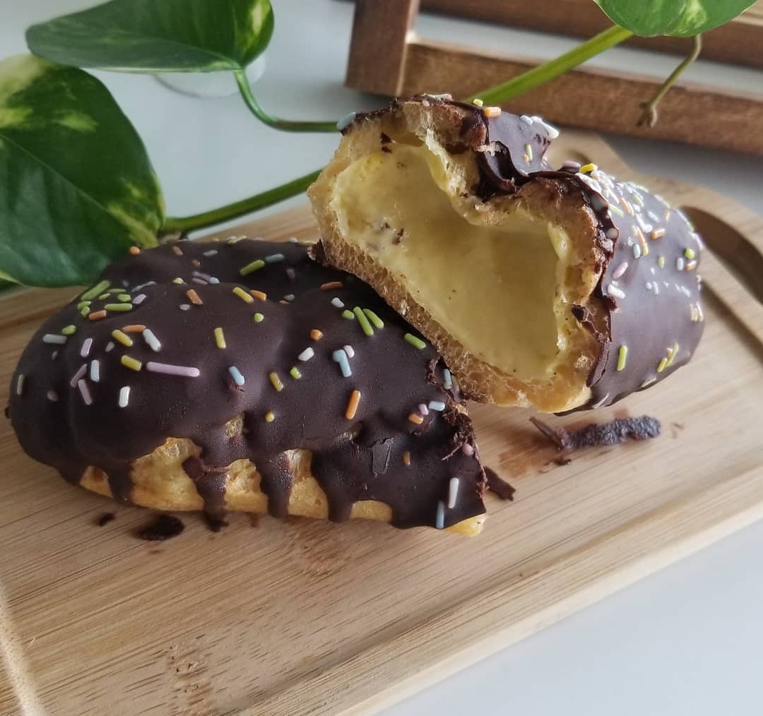 チョコバナナエクレア