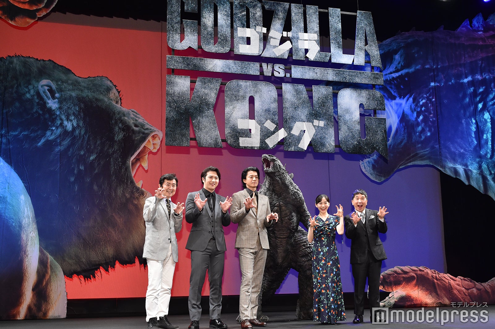 （左から）笠井信輔、尾上松也、小栗旬、芦田愛菜、田中裕二 （C）モデルプレス