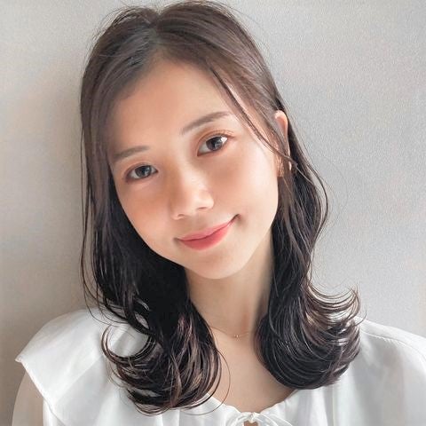 23最新 40代大人女性におすすめのミディアムヘアカタログ モデルプレス