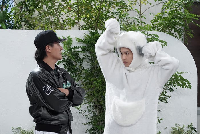 森本慎太郎、松村北斗(C)Storm Labels Inc.