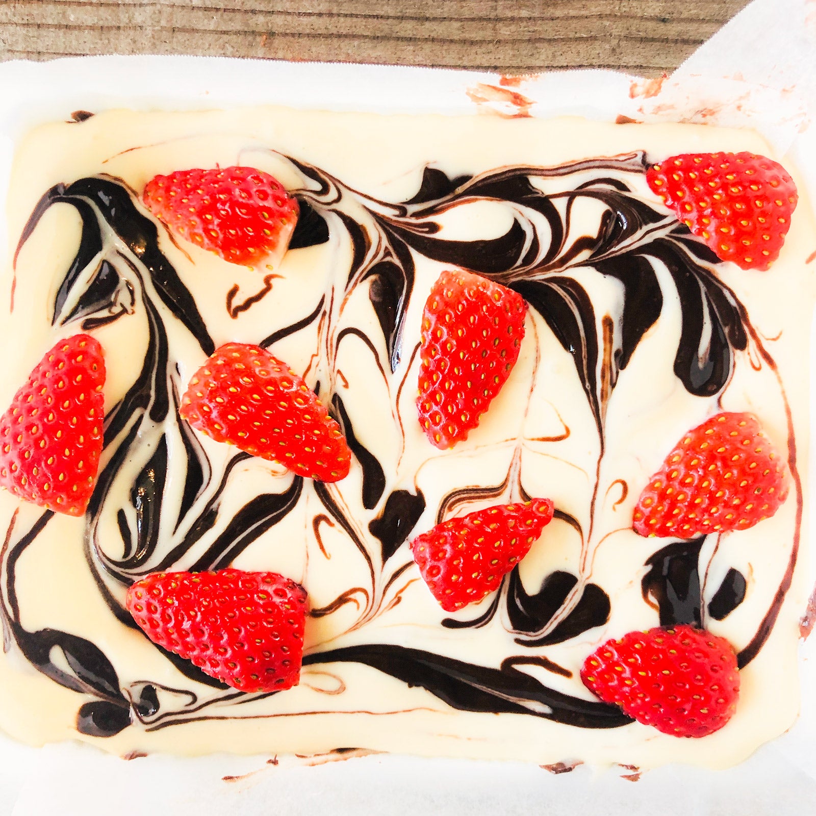 手順5：竹串を使いマーブル状に描く／画像提供：柏原歩