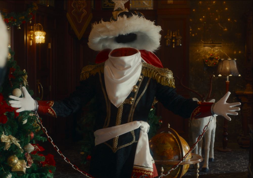 顔のない謎の男・クネヒト（C）2022「ブラックナイトパレード」製作委員会（C）中村光／集英社