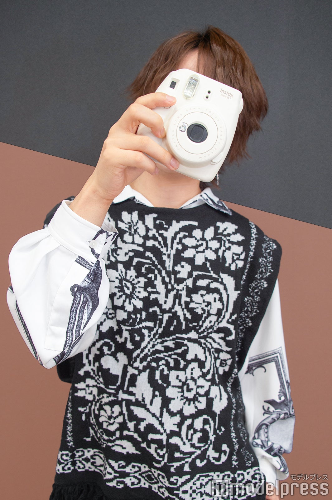 ジェル（C）モデルプレス