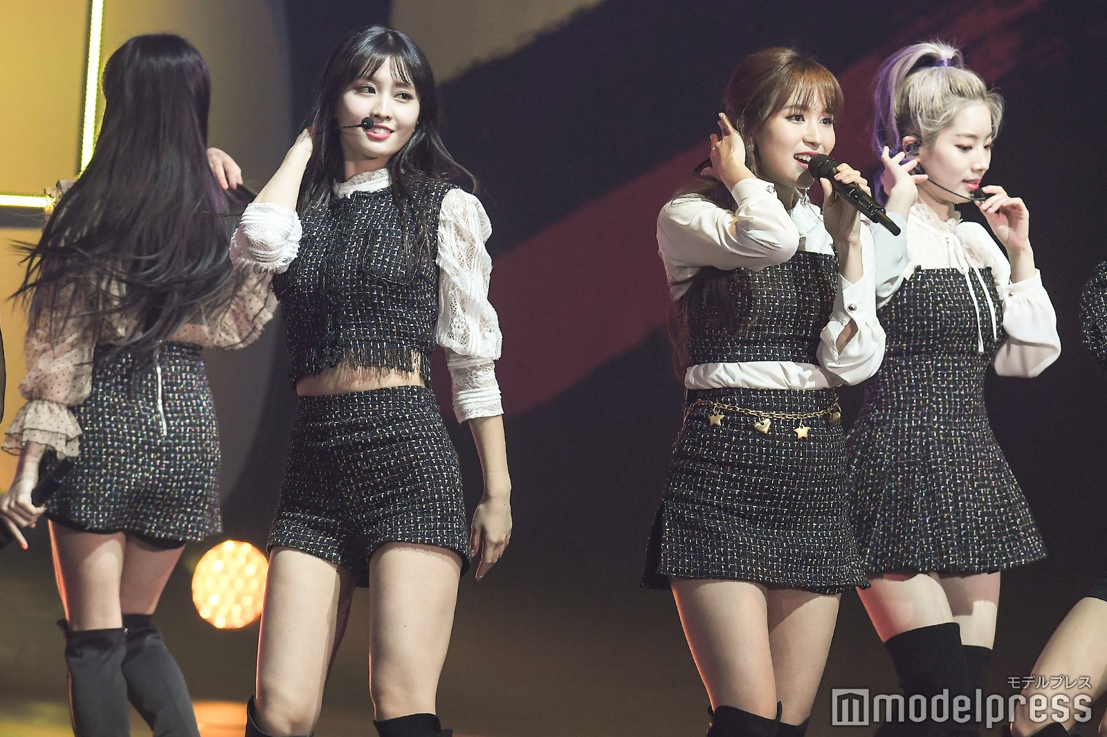 モモ、ミナ （C）モデルプレス