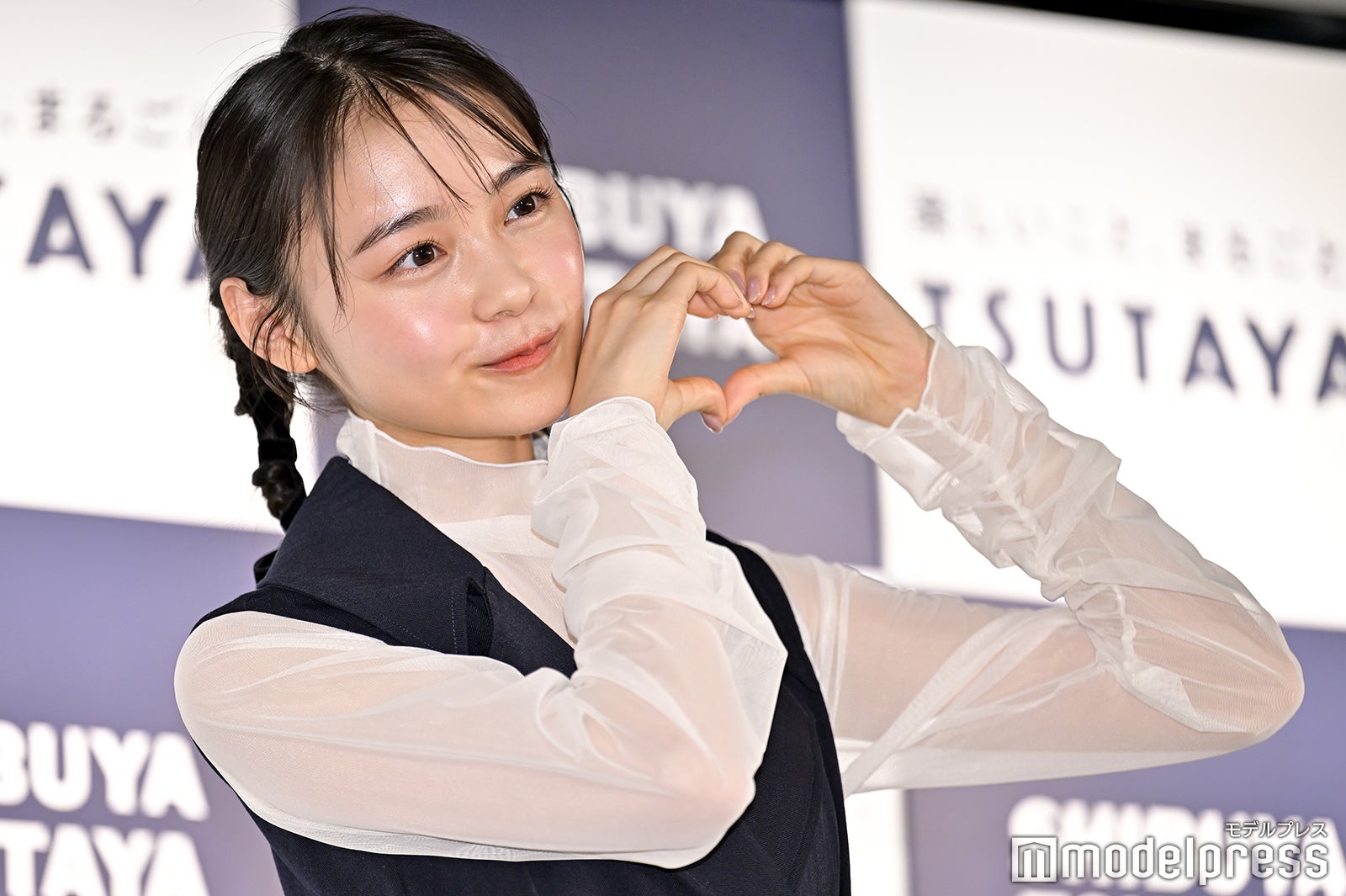 林芽亜里（C）モデルプレス