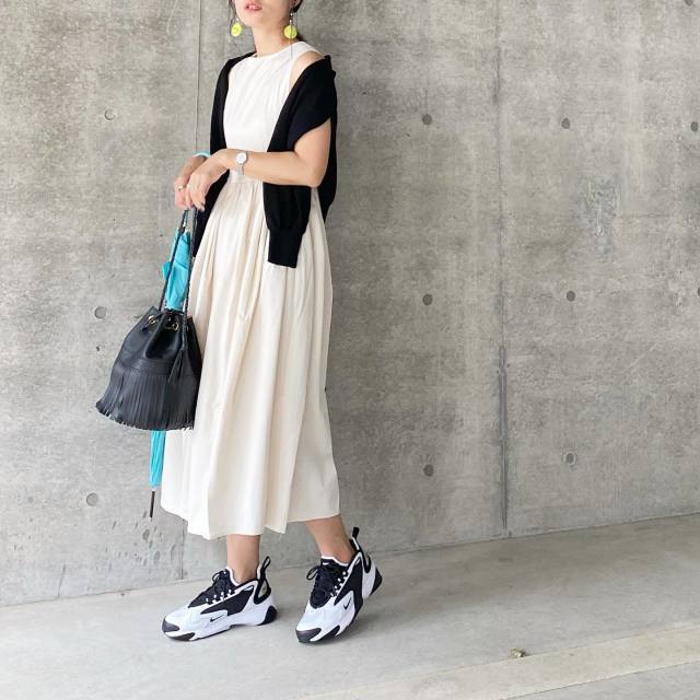 肌を焼きたくない人の夏ファッション 大人の 日焼け予防コーデ モデルプレス