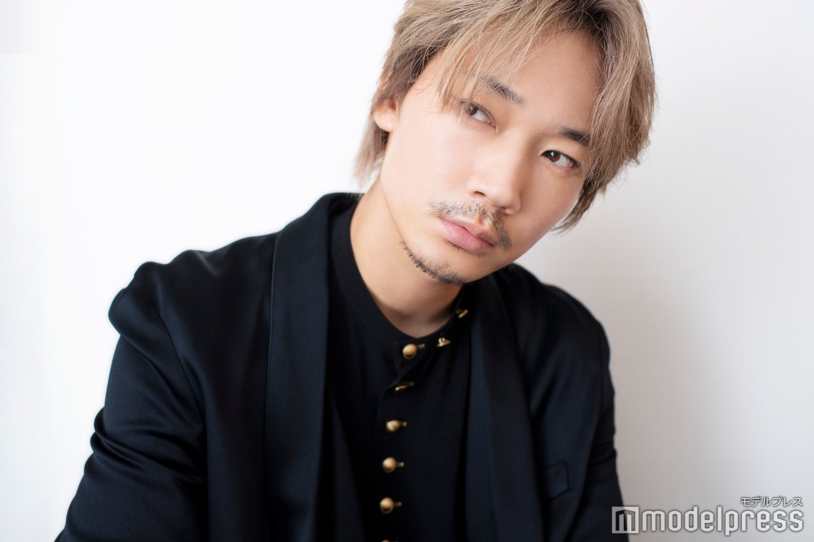 綾野剛（C）モデルプレス